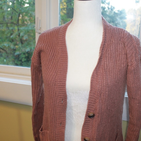 Cute pink cardigan 🌟 - Picture 3 of 6